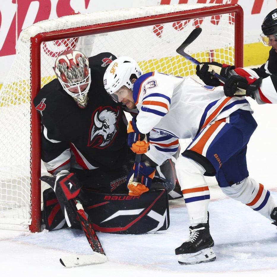 NHL roundup: Sabres snap six-game losing streak with 3-2 win over Oilers
